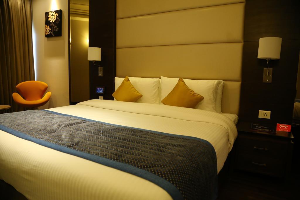 Oyo Premium Panchkula Sector 5 Hotel Екстериор снимка